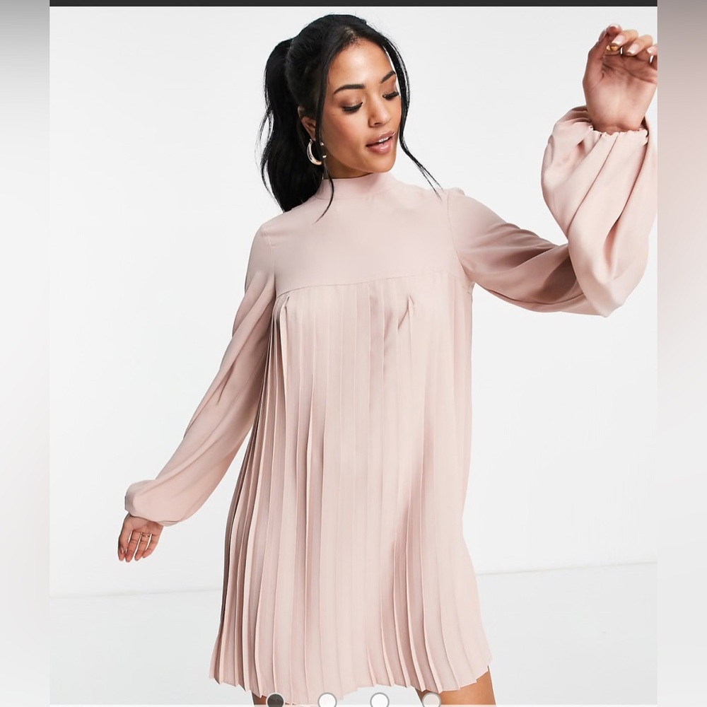 Elegant Pink Pleated Trapeze Dress